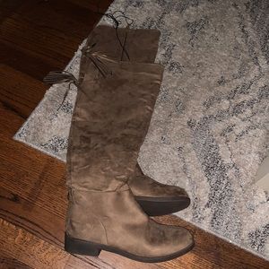 NEVER WORN knee high brown boots